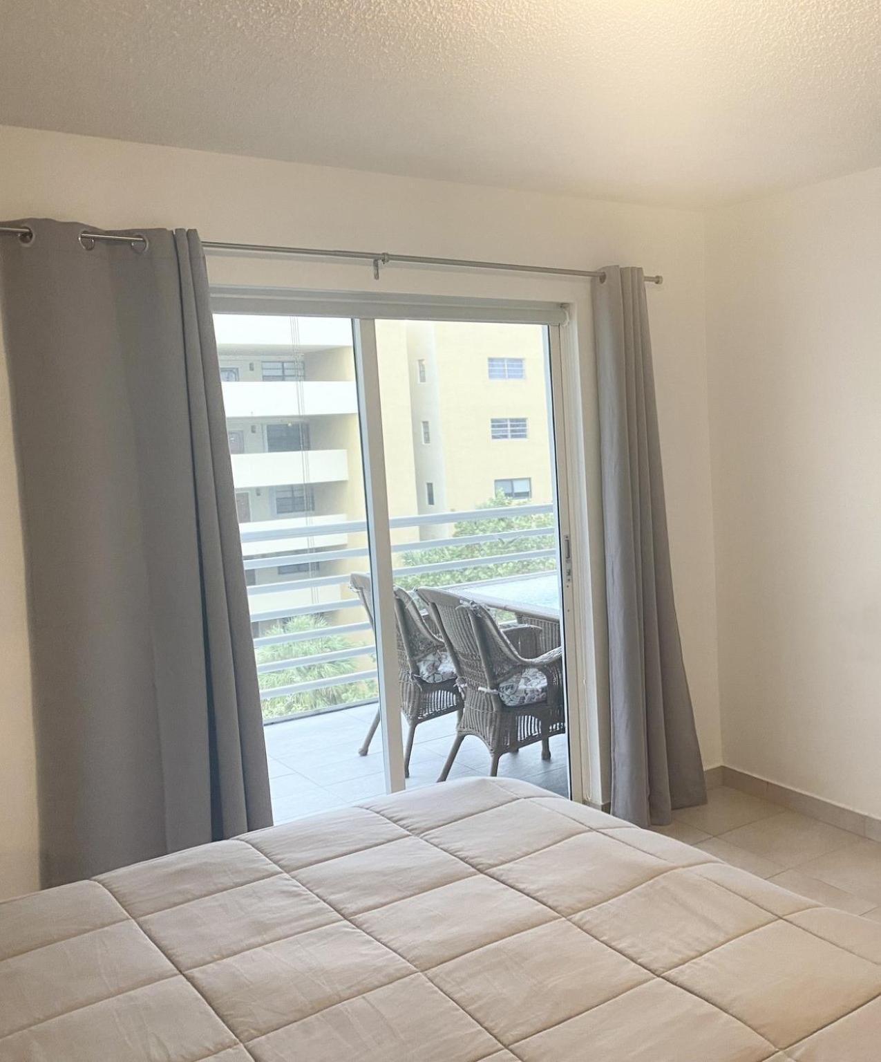 Le Frontenac Villa Sunny Isles Beach Exterior foto