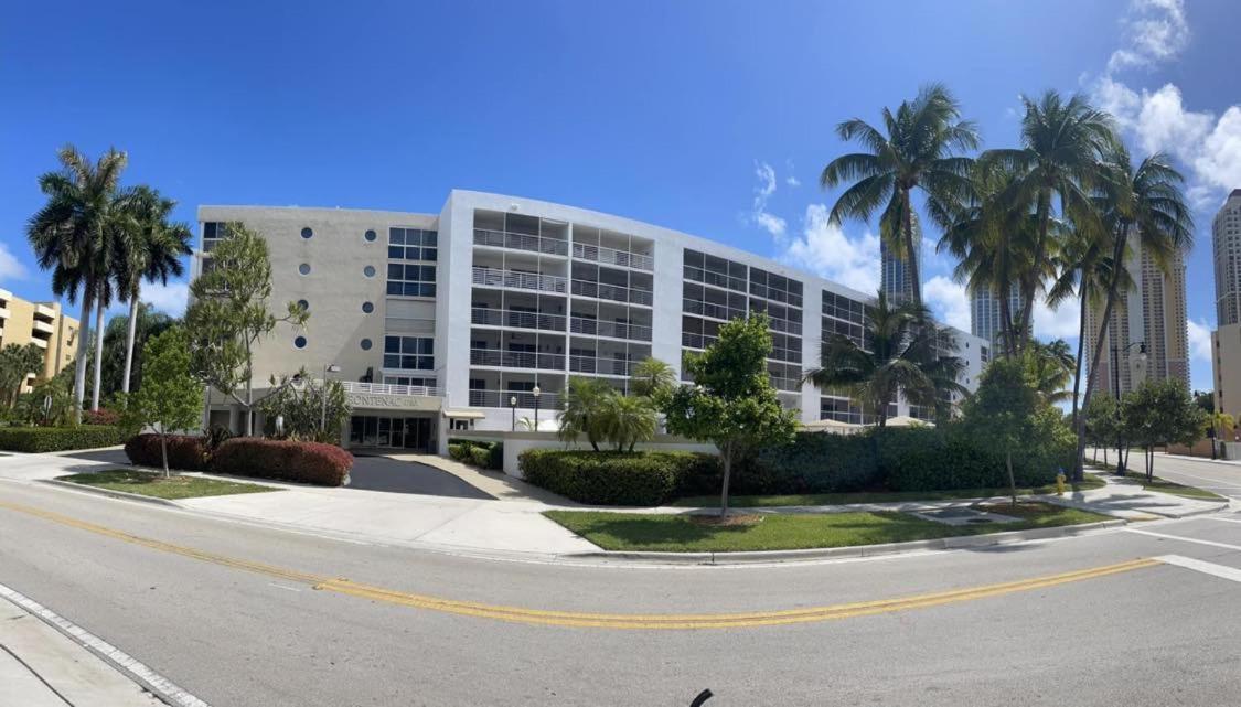 Le Frontenac Villa Sunny Isles Beach Exterior foto